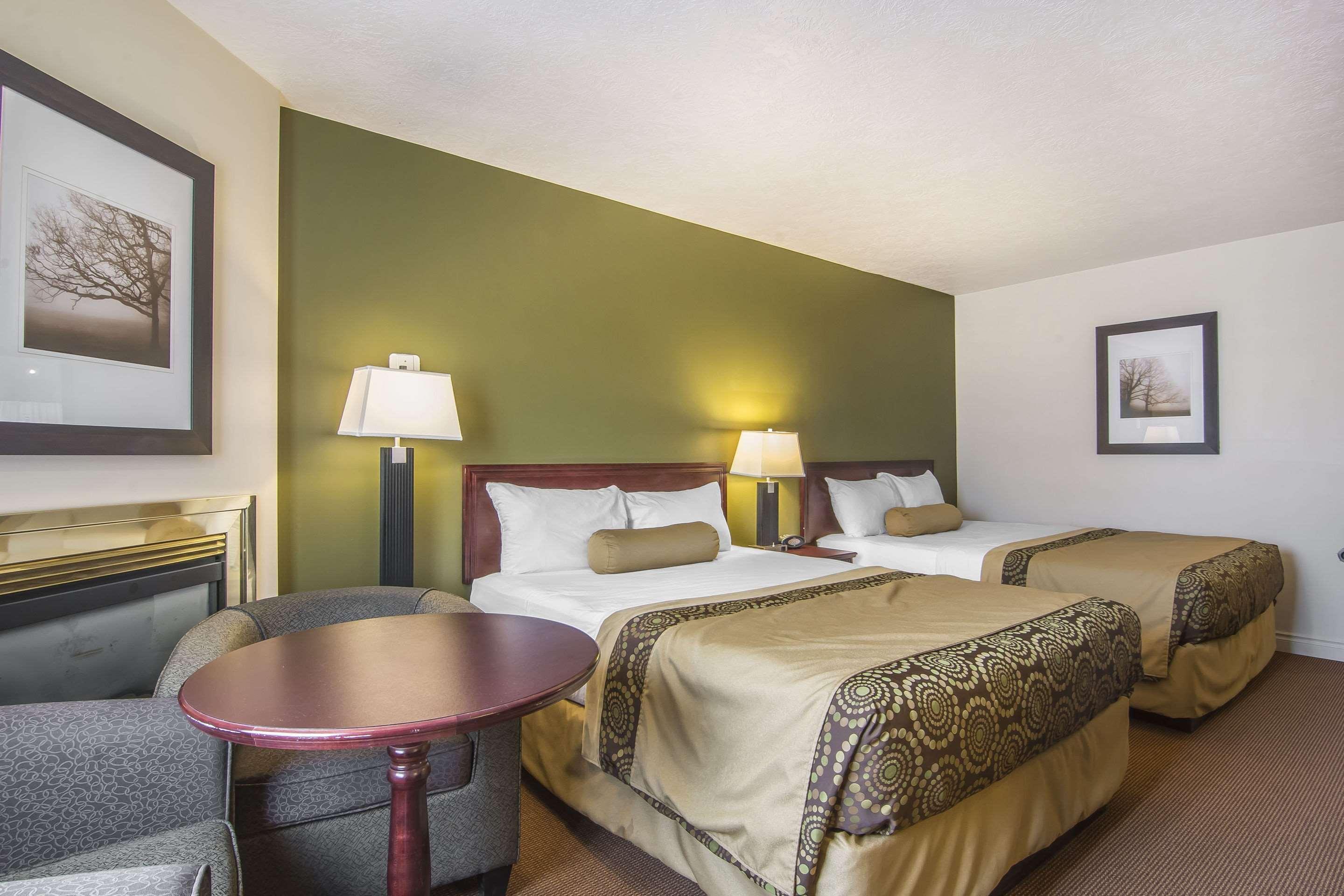 Econo Lodge Inn & Suites Гай-Левел Екстер'єр фото