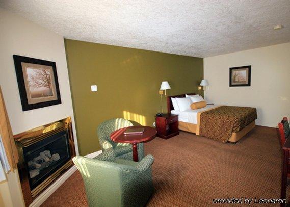 Econo Lodge Inn & Suites Гай-Левел Номер фото